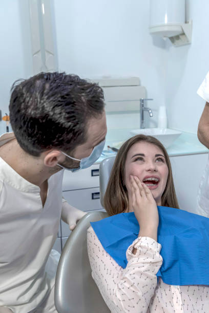 Best Emergency Broken Tooth Repair in Hill City, KS